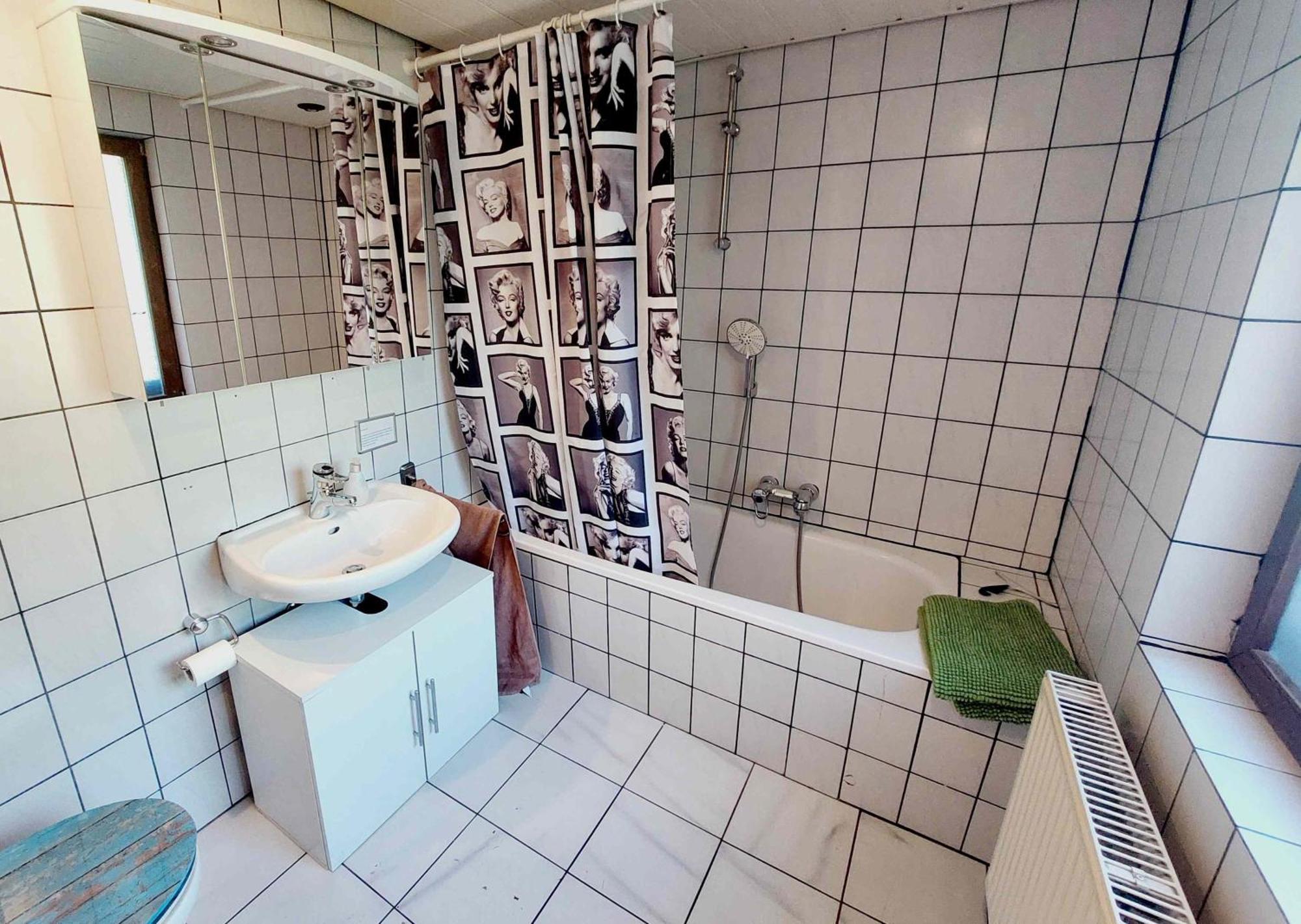 Kleines Haus Mitten In Der Natur Mit Eigener Terrasse Und Sonnenbalkon Halver Екстериор снимка