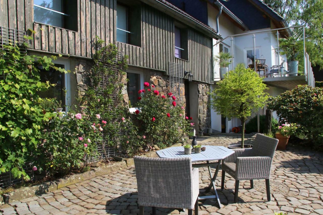 Kleines Haus Mitten In Der Natur Mit Eigener Terrasse Und Sonnenbalkon Halver Екстериор снимка