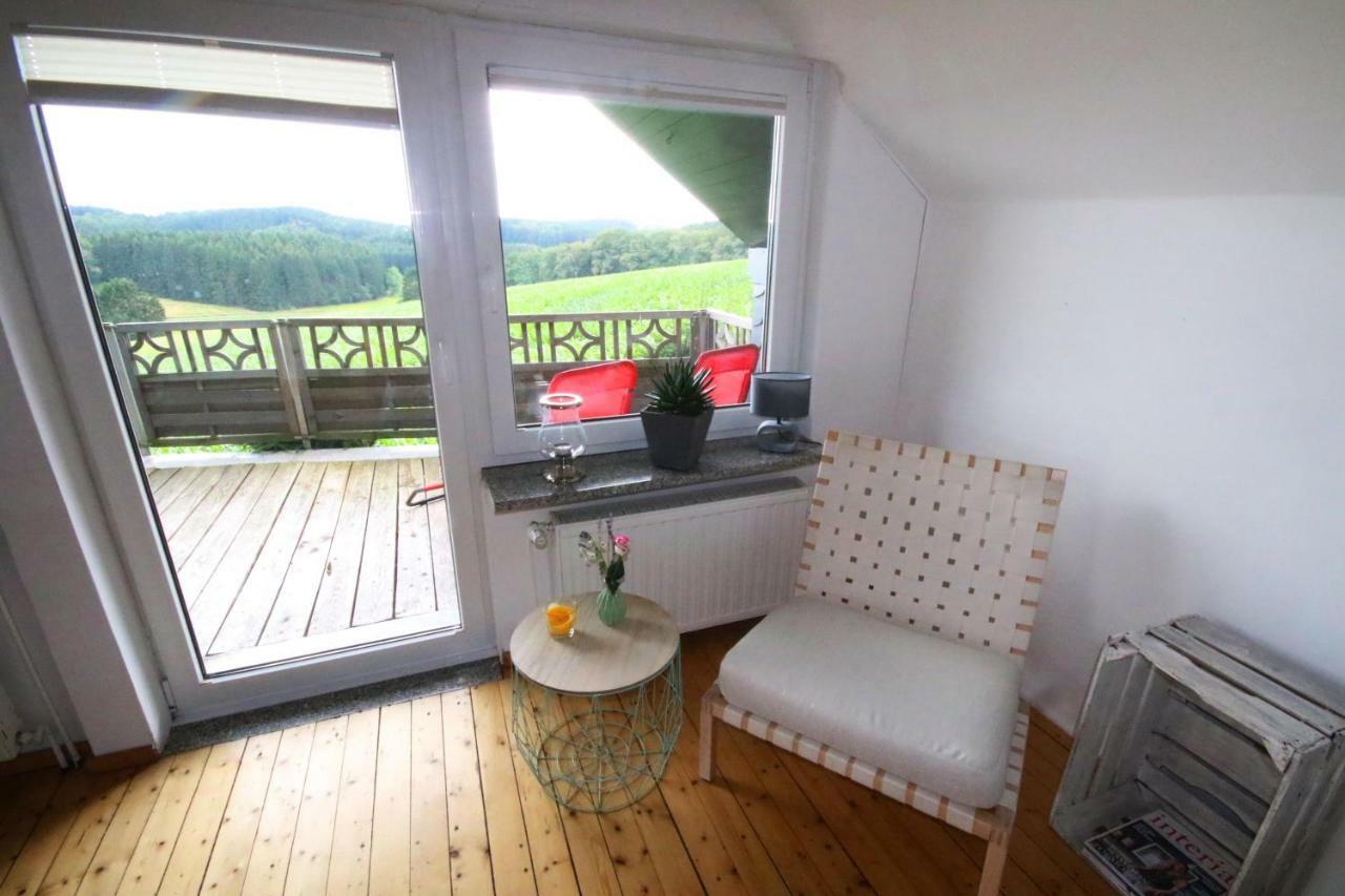 Kleines Haus Mitten In Der Natur Mit Eigener Terrasse Und Sonnenbalkon Halver Екстериор снимка